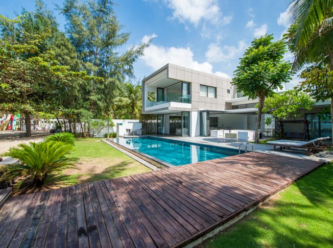 Sanctuary Beach Resort Hồ Tràm