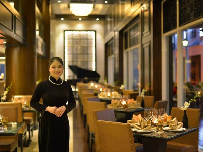 Khách sạn Paradise Suite Hạ Long