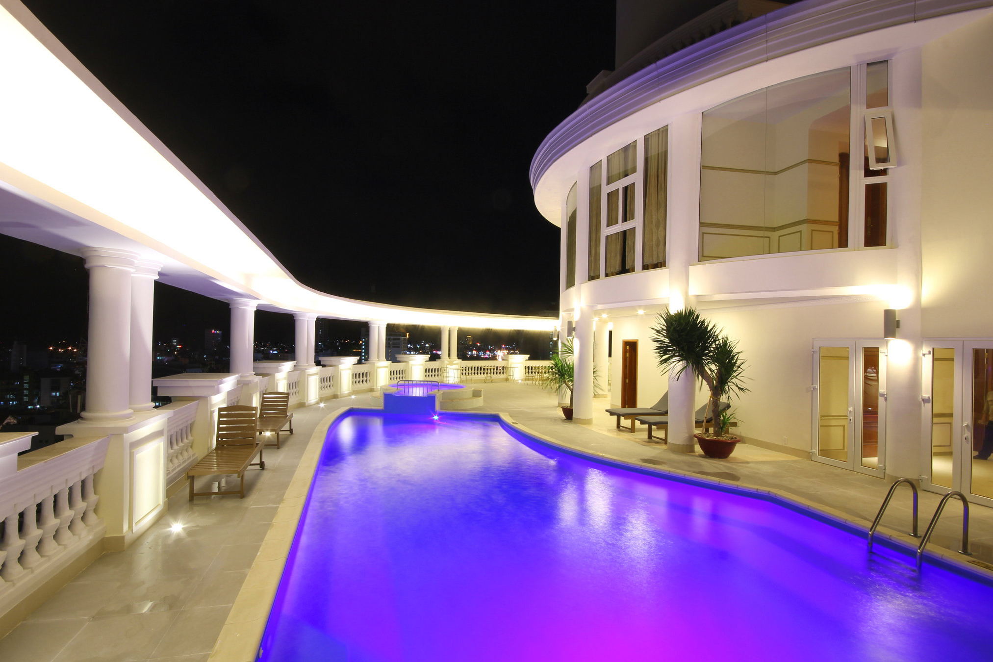 Khách sạn Nha Trang Palace