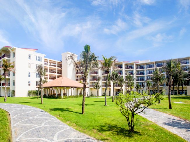 Centara Sandy Beach Resort Đà Nẵng