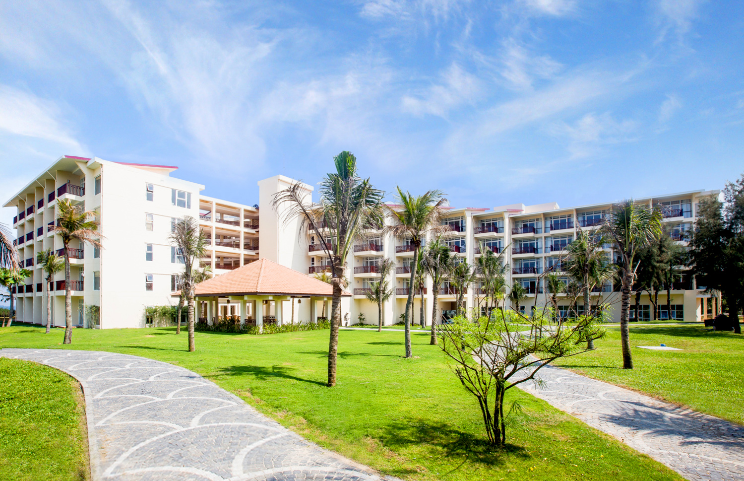 Centara Sandy Beach Resort Đà Nẵng