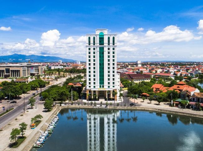 Khách sạn Royal Quảng Bình
