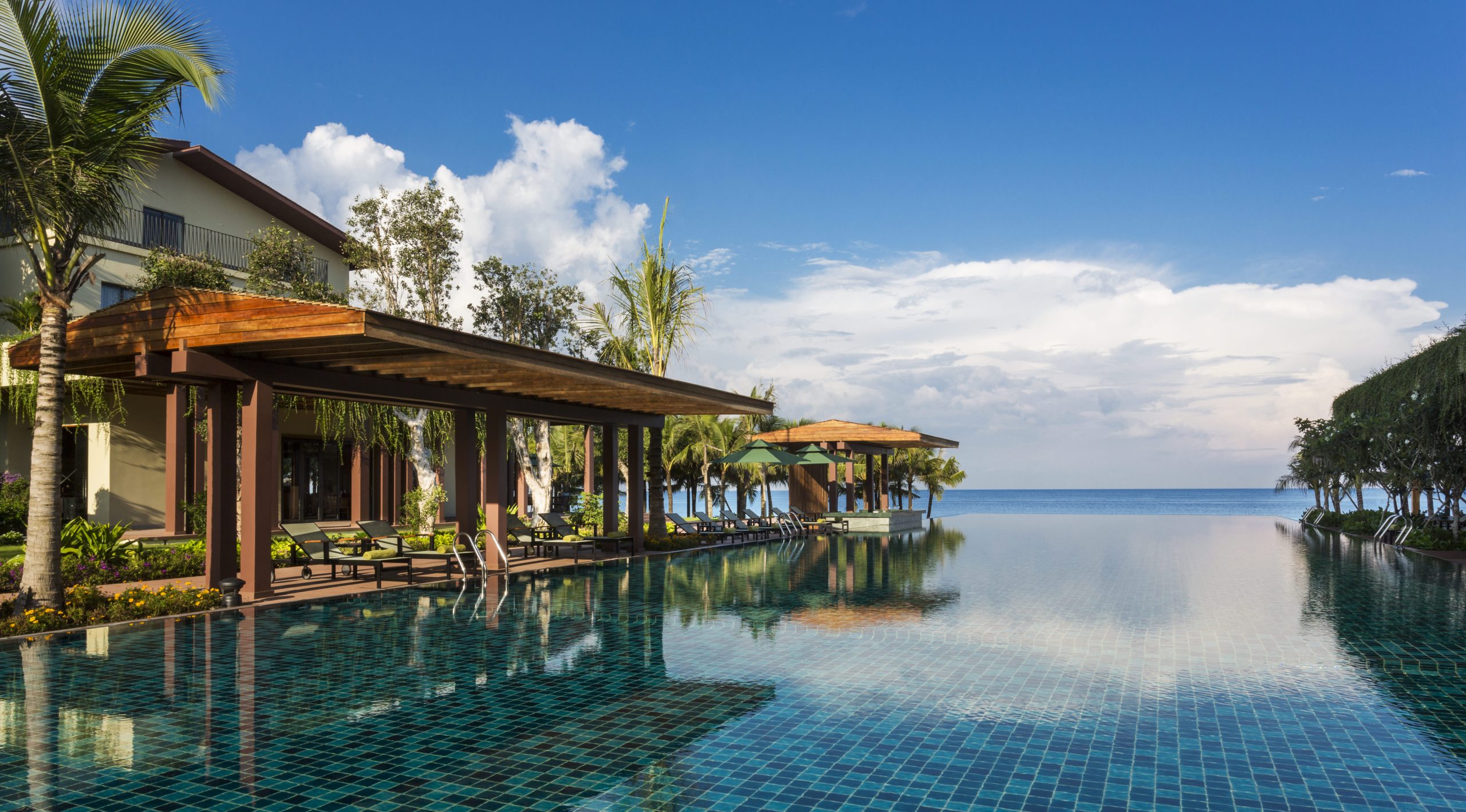 Dusit Moonrise Beach Resort Phu Quoc