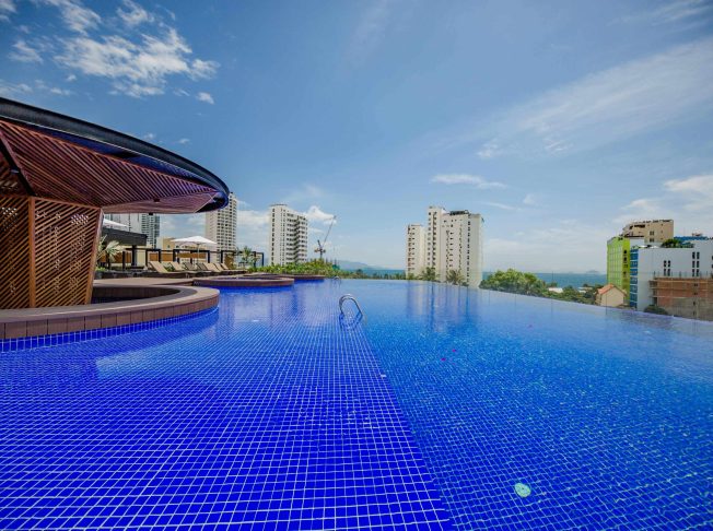 Khách sạn Quinter Central Nha trang07 1