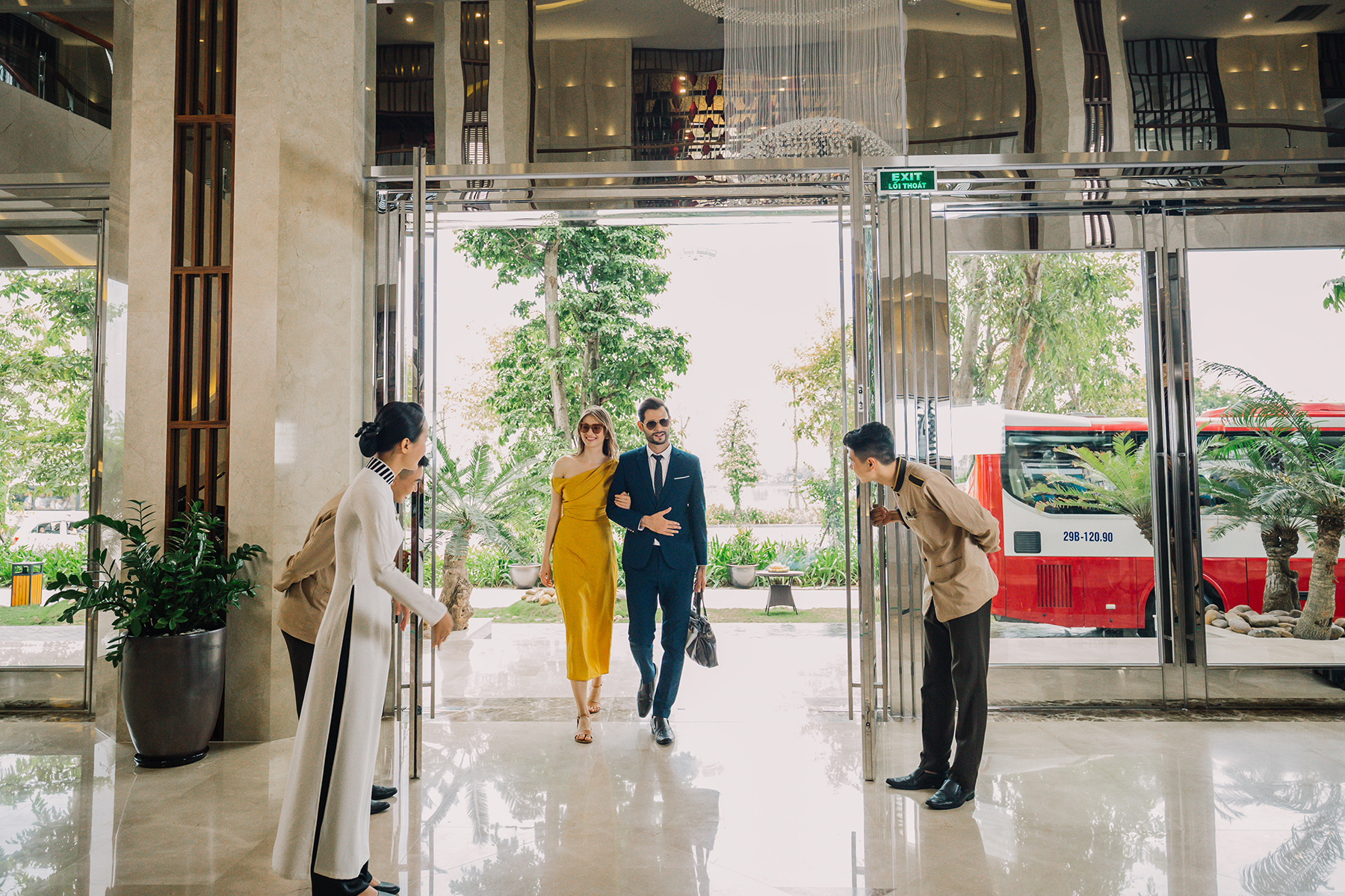 Central Luxury Halong Hotel Lobby