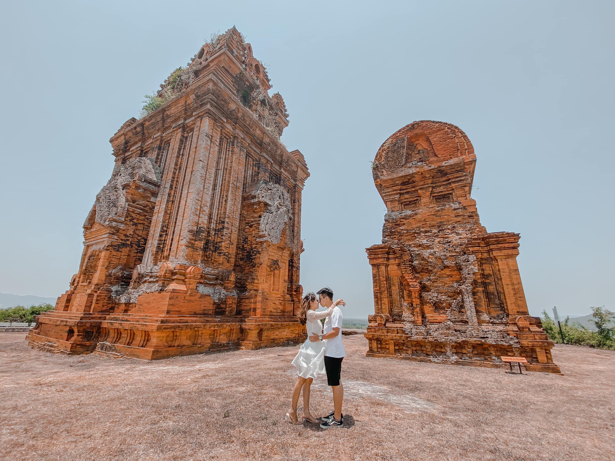 Tháp Bánh Ít Phương Mai