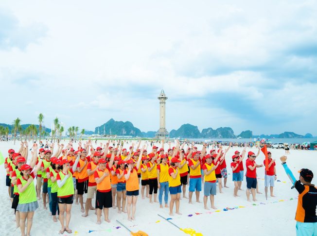 Kỳ nghỉ công ty Hạ Long teambuilding 2