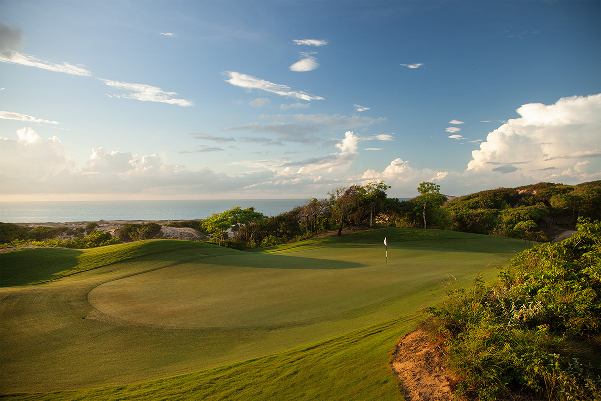 The Bluffs Hồ Tràm Strip3